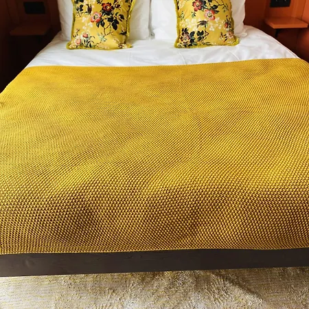 The People Belleville Ostello