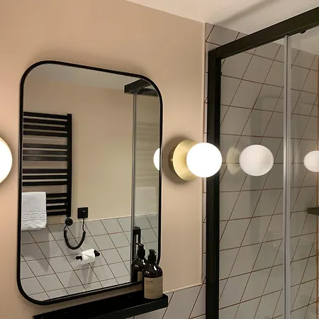 The People Belleville Auberge de jeunesse