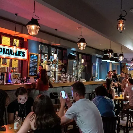 The People Belleville Ostello *