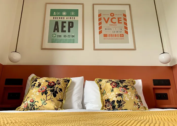 The People Belleville אכסניה פריז