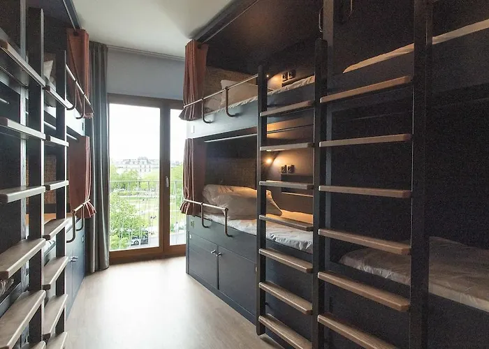 אכסניה The People Belleville