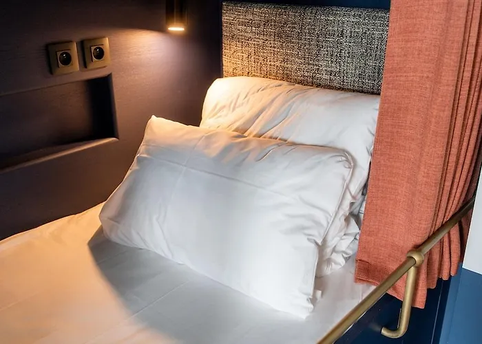 The People Belleville אכסניה פריז