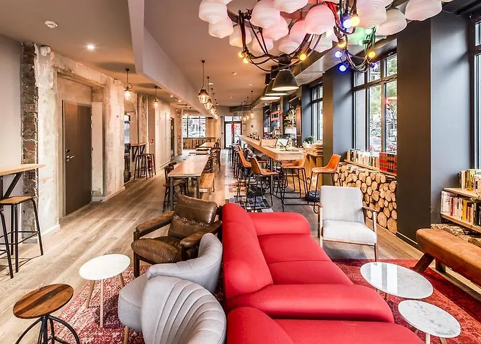 The People Belleville אכסניה פריז