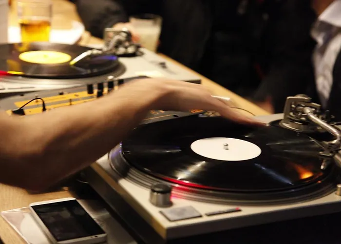 The People Belleville פריז