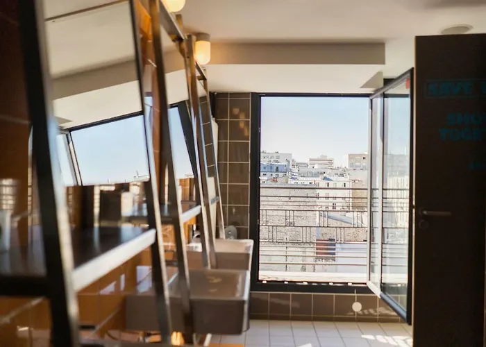 אכסניה The People Belleville *