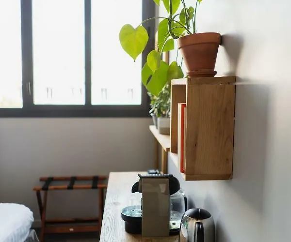 The People Belleville אכסניה פריז