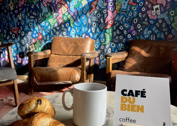 The People Belleville Auberge de jeunesse